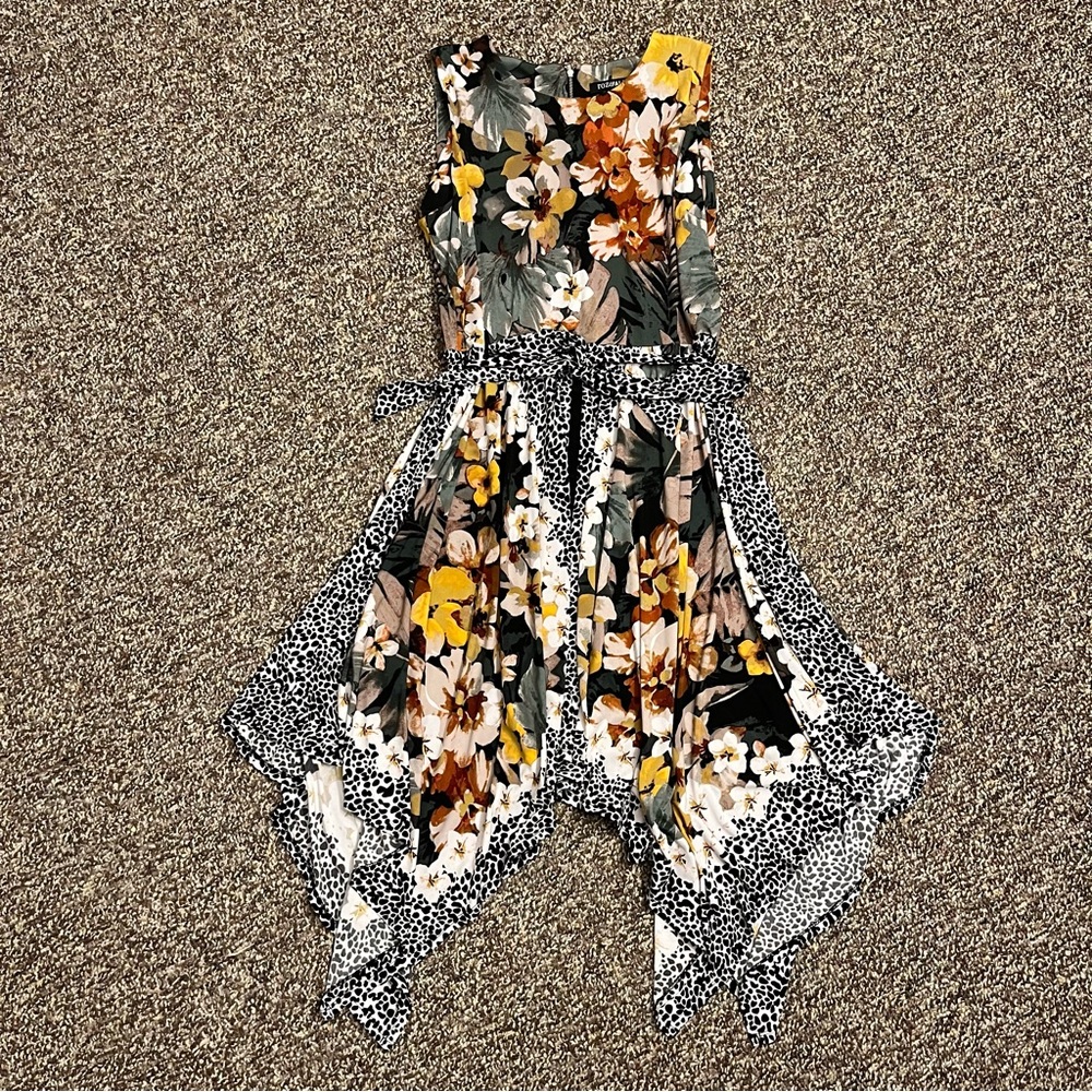 Roz & Ali Floral and Cheetah Print Handkerchief Dress